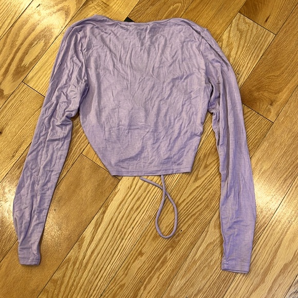 WILD CAT cinch front cropped top - Picture 5 of 7